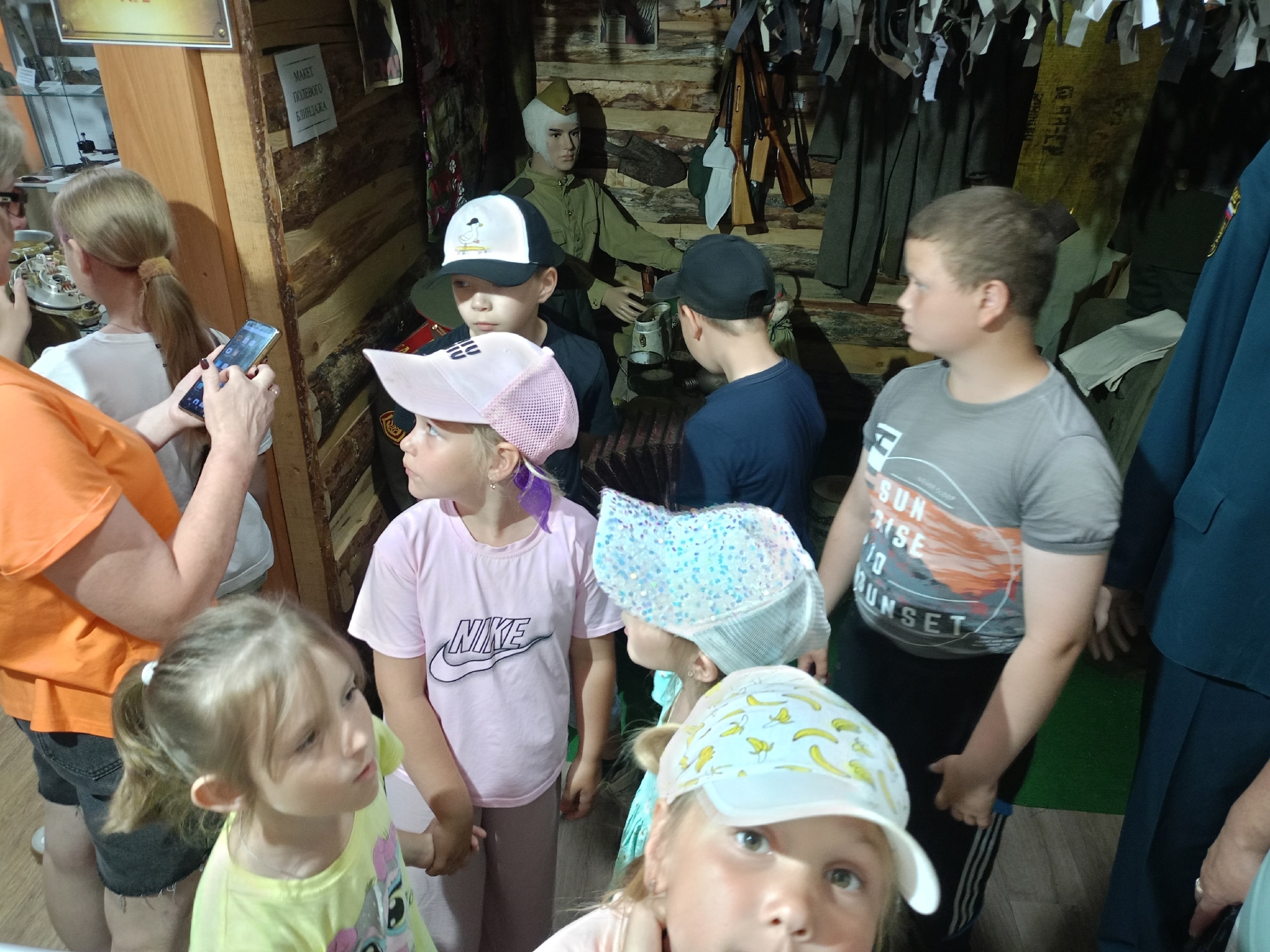 Воспитанники пришкольного лагеря «Алый парус» побывали на обзорной экскурсии